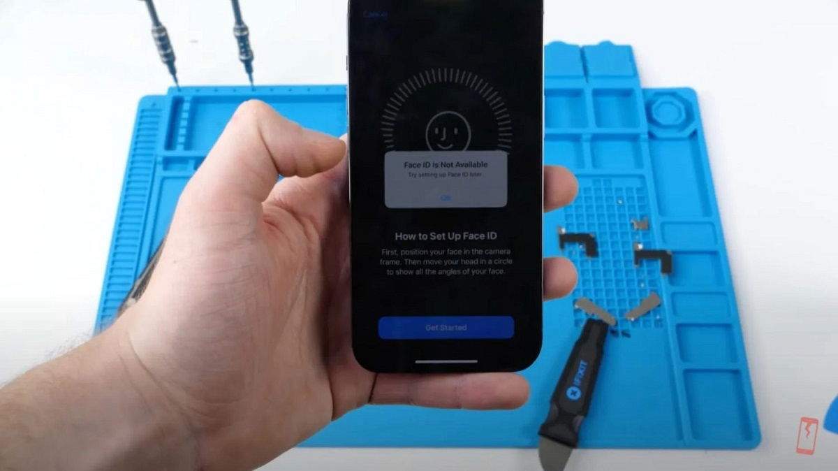 Face ID deixa de funcionar si canvies la pantalla de l'iPhone 13 per una no oficial