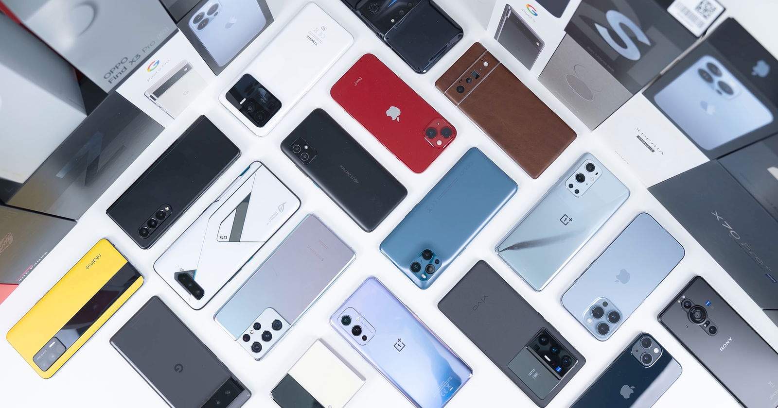 Els principals youtubers tecnològics escullen el millor smartphone de 2021