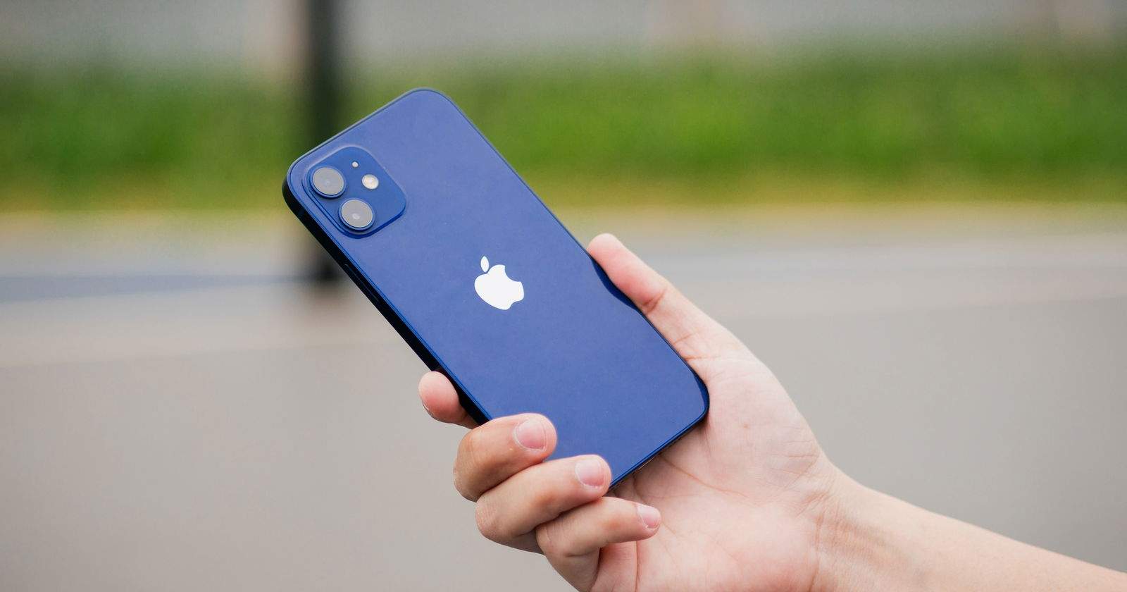 L'iPhone 12 lidera la llista dels smartphones més venuts del 2021