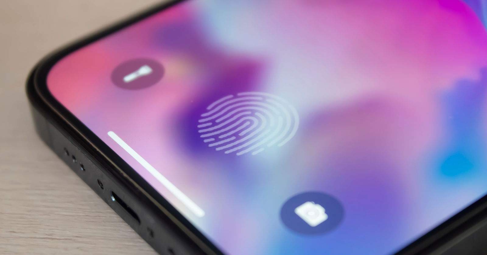 No esperes un iPhone con Touch ID bajo la pantalla pronto
