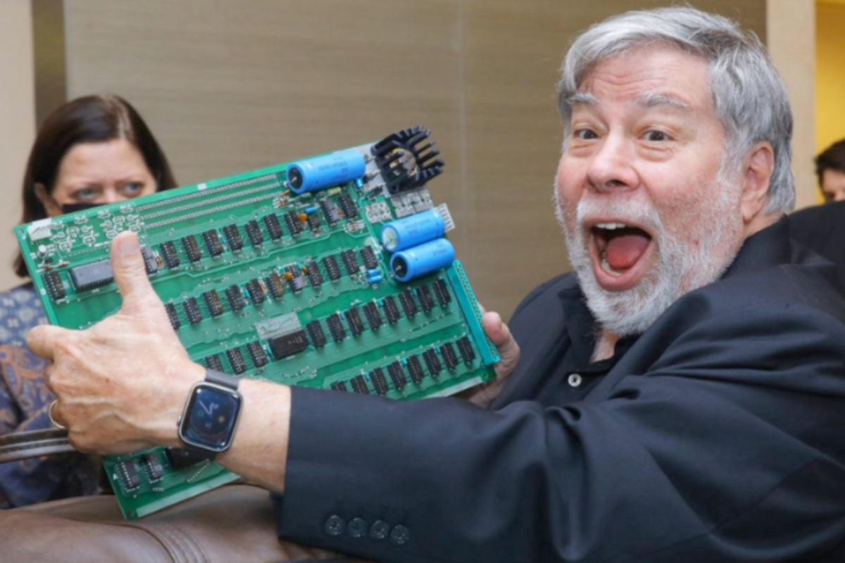 Un Apple-1 firmat per Steve Wozniak s'ha venut per 340.100 dòlars