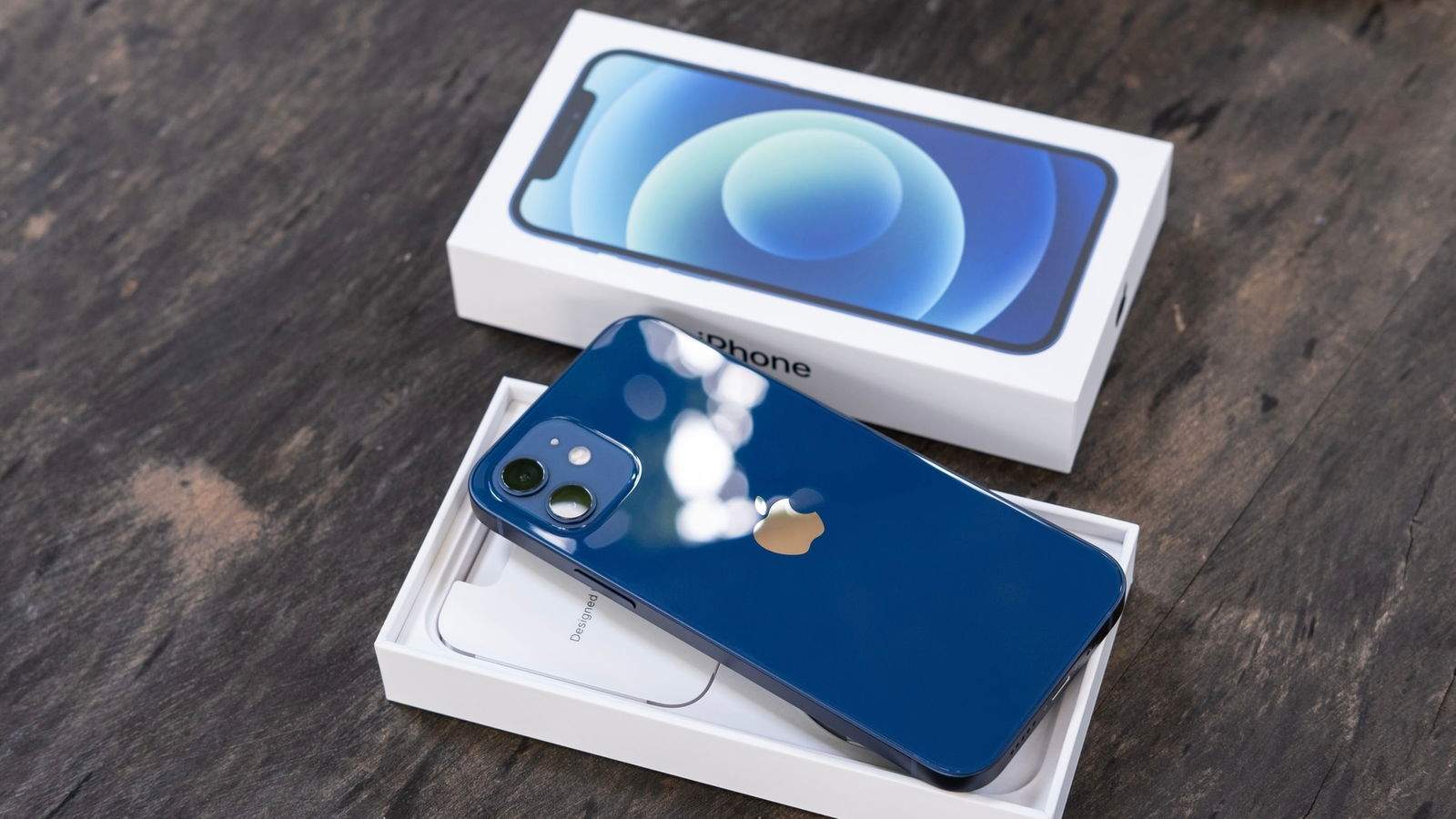 Brasil paraliza las ventas de iPhone hasta que incluyan un cargador en la caja