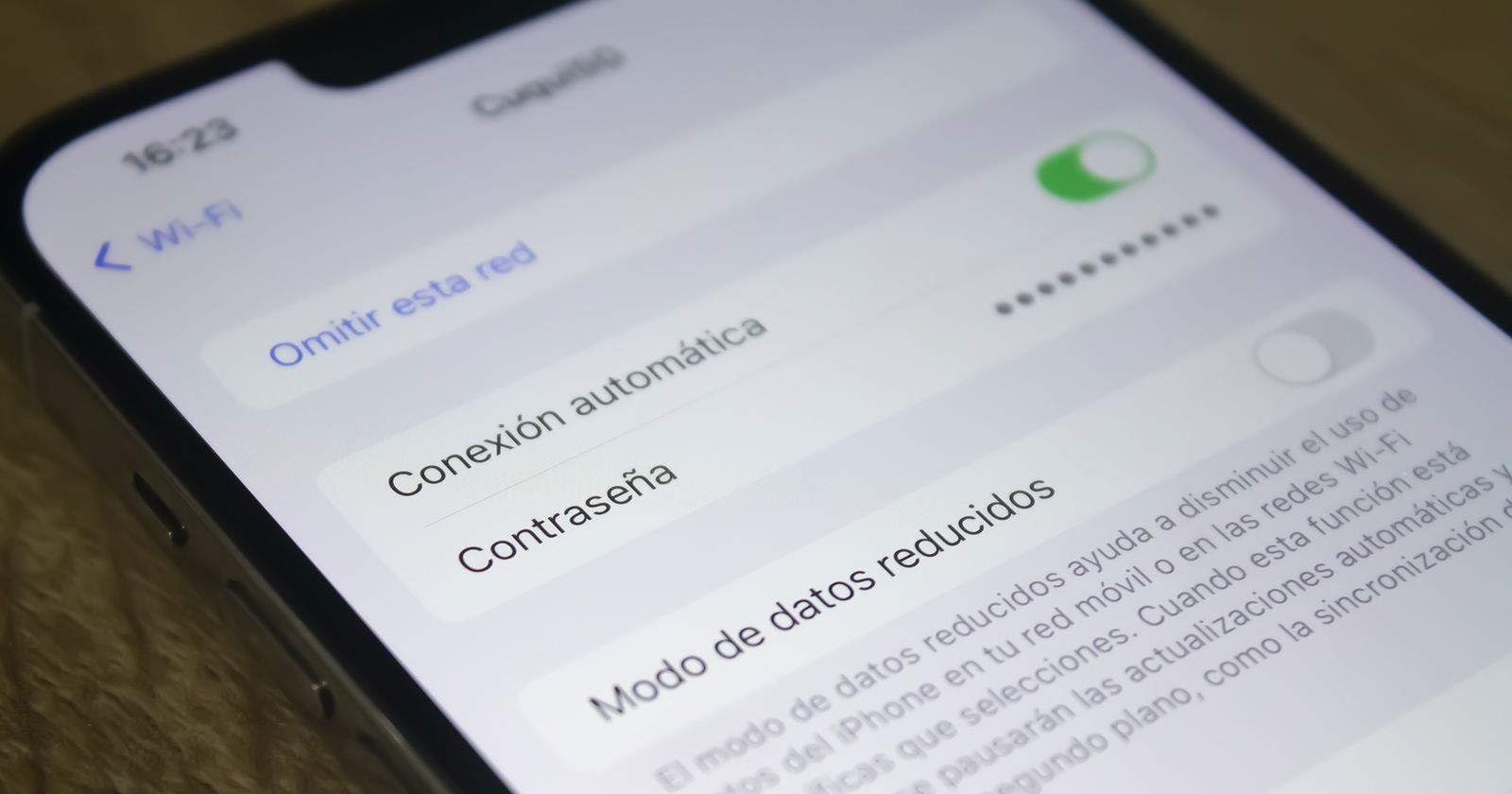 Com veure una contrasenya Wi-Fi desada des de l'iPhone o l'iPad