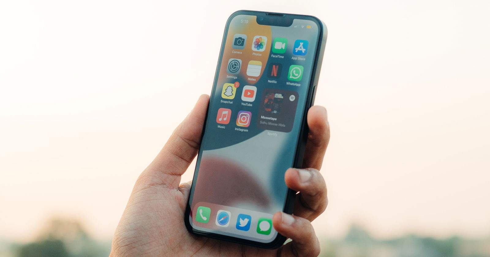 El iPhone envía "cada toque que haces" a Apple aunque no quieras