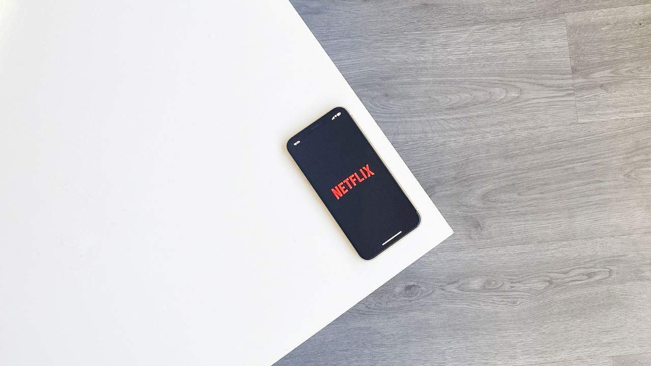 Molt de compte amb compartir el teu compte de Netflix amb altres usuaris