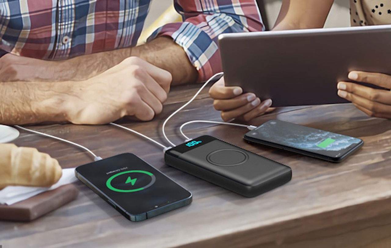 Aquesta bateria externa de 30.800 mAh i càrrega sense fil està d'oferta a Amazon