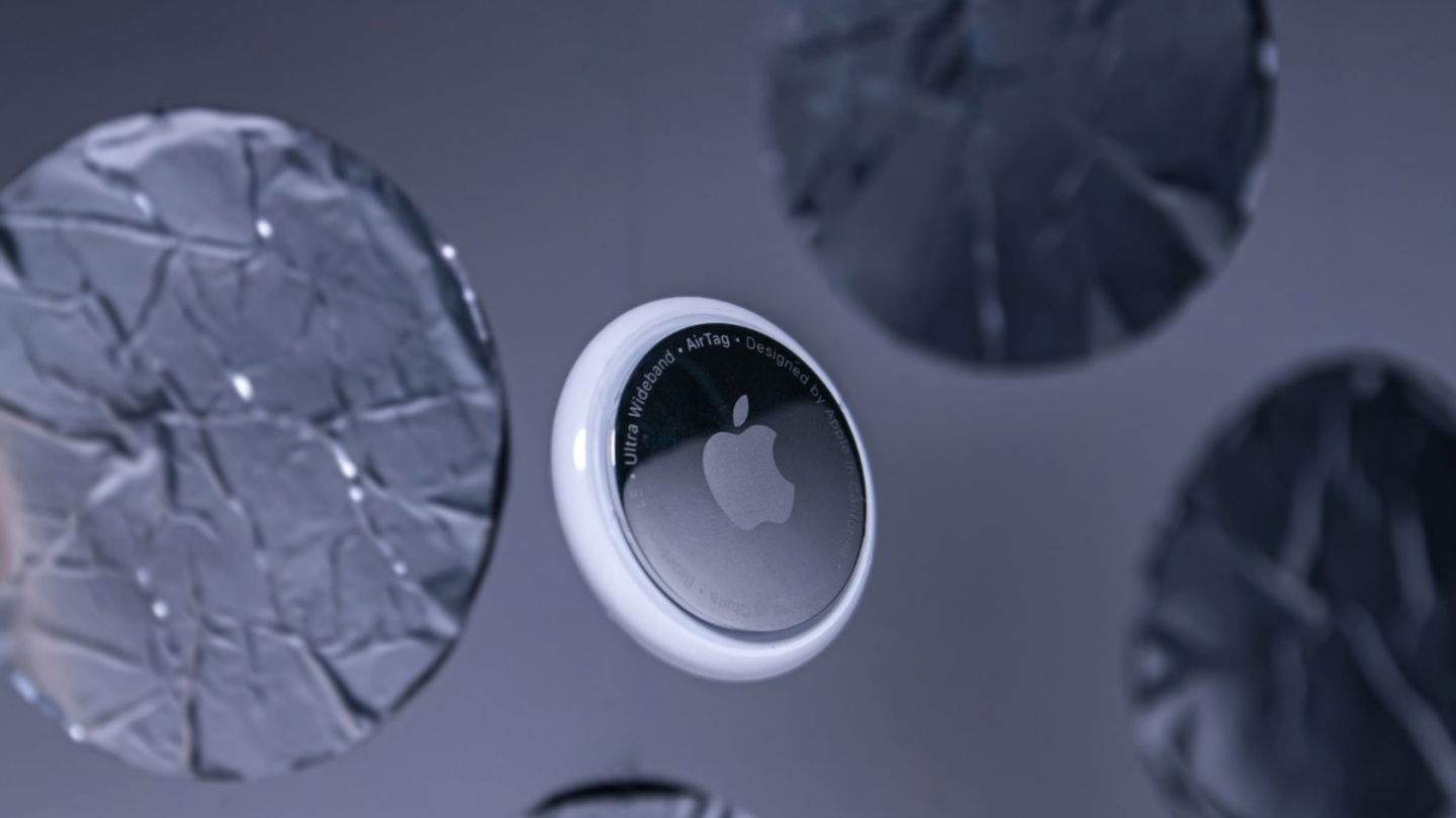 Fan servir una caixa de seguretat, un peluix i un AirTag per atrapar un lladre