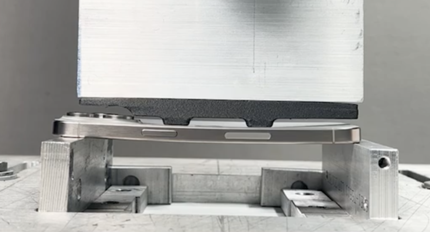 L'iPhone 15 Pro Max és molt resistent i no es trenca fàcilment, segons l'informe de Consumer Reports