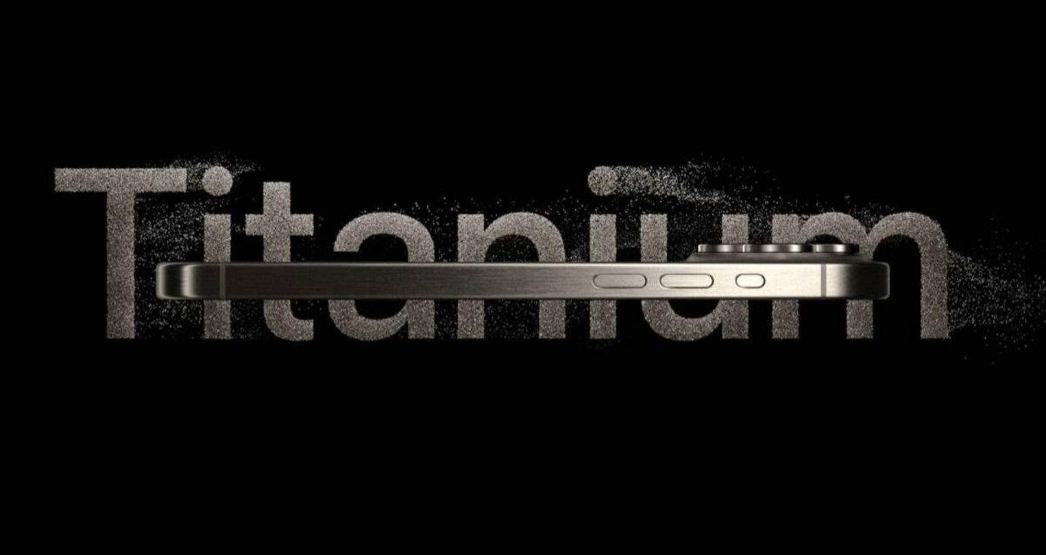 Samsung volverá a copiar a Apple: el Galaxy S24 Ultra usará titanio como el iPhone 15 Pro