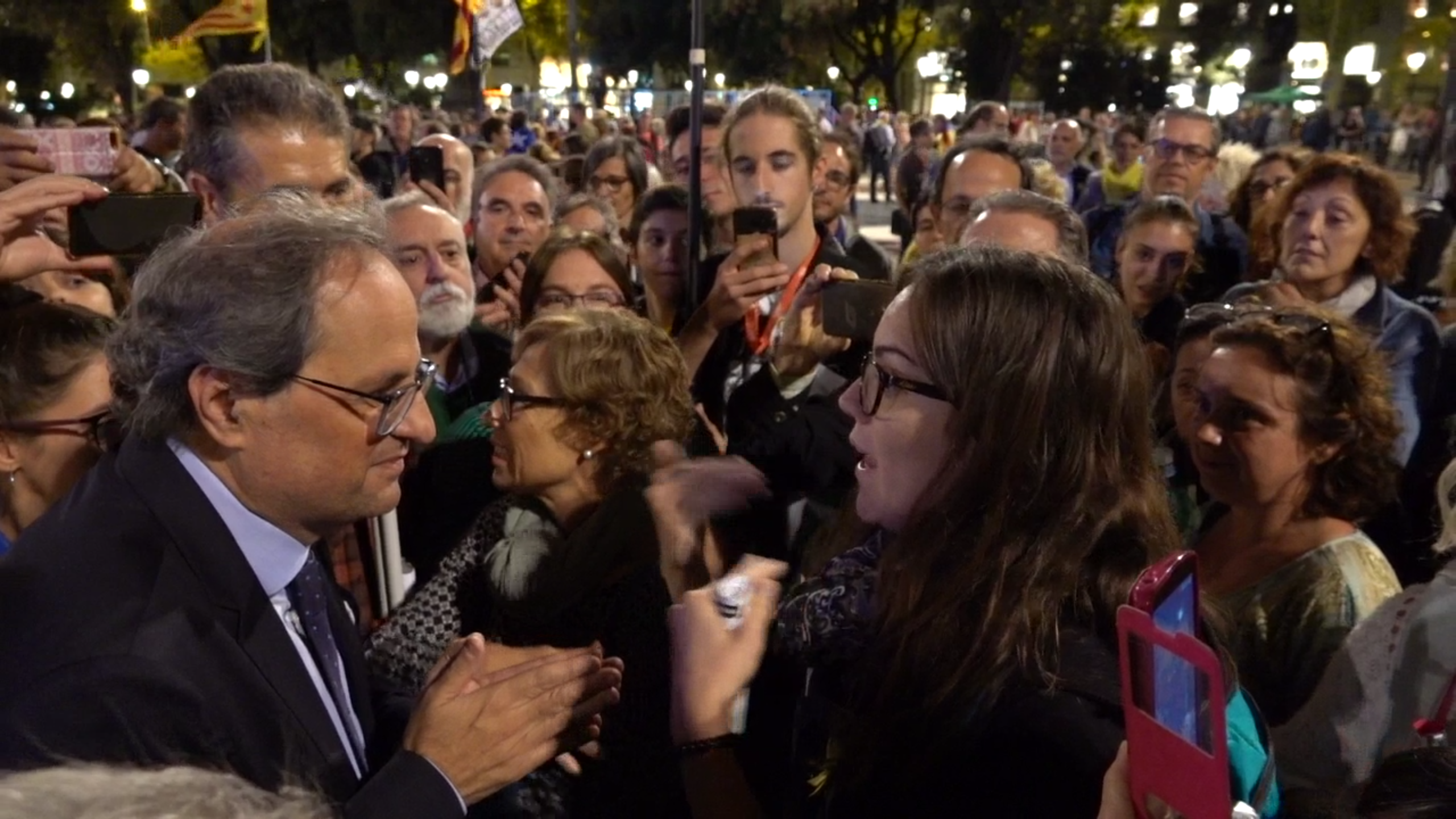 VÍDEO: Què demanen a Torra els assistents a l'acte pels Jordis