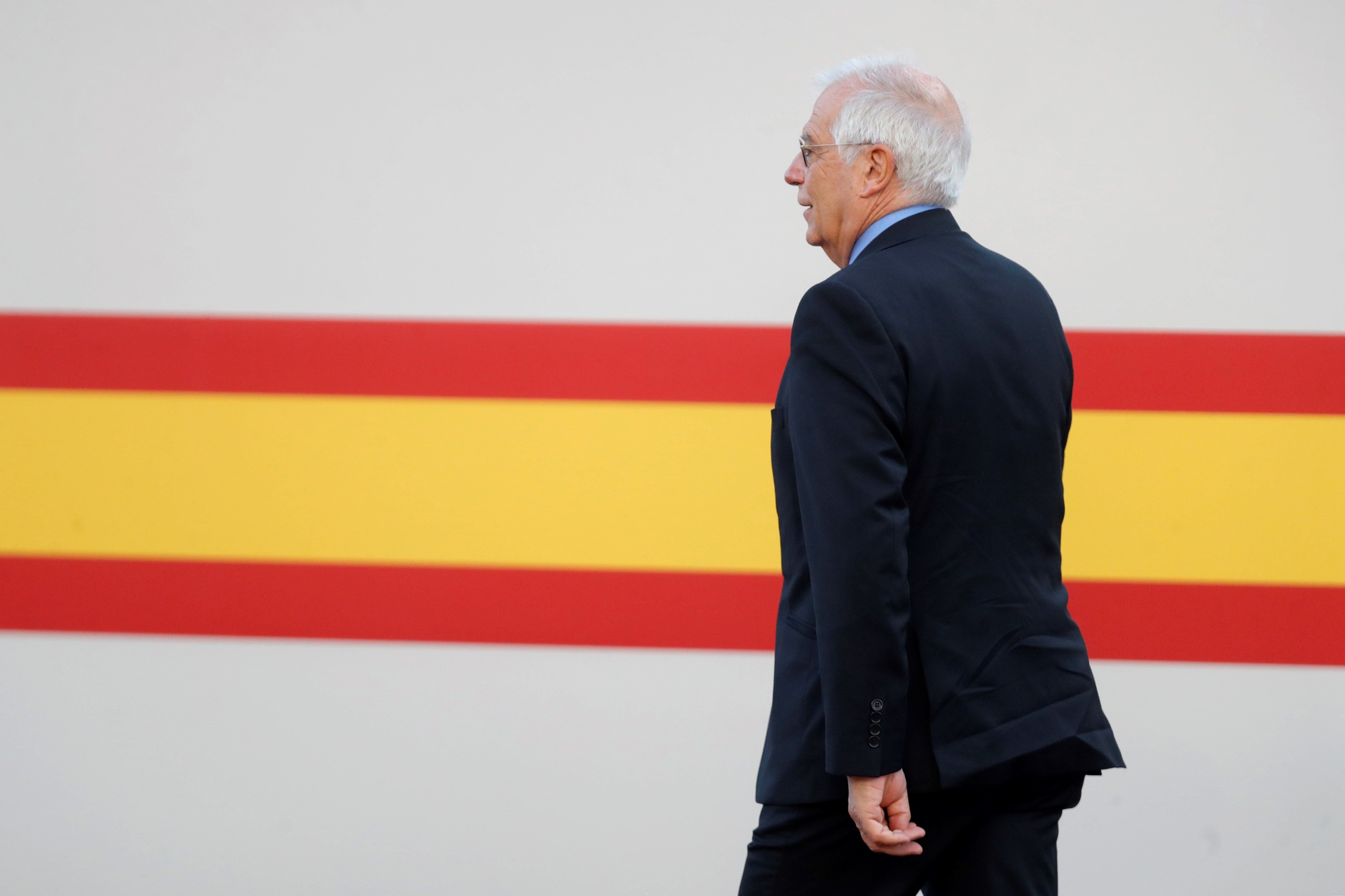 La orden de Borrell a su cónsul en Escocia: "Debe impedirse totalmente la presencia catalana"