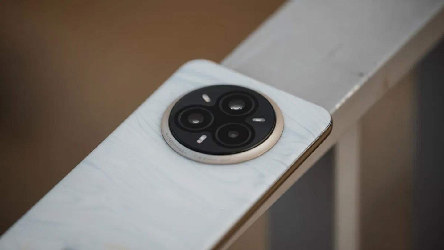 Els principals rivals de l'iPhone 17 ja han estat presentats al MWC 2025