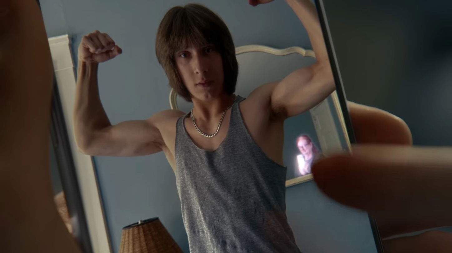 Apple presumeix de la seva funció màgica per esborrar objectes de fotos amb Apple Intelligence en un nou anunci