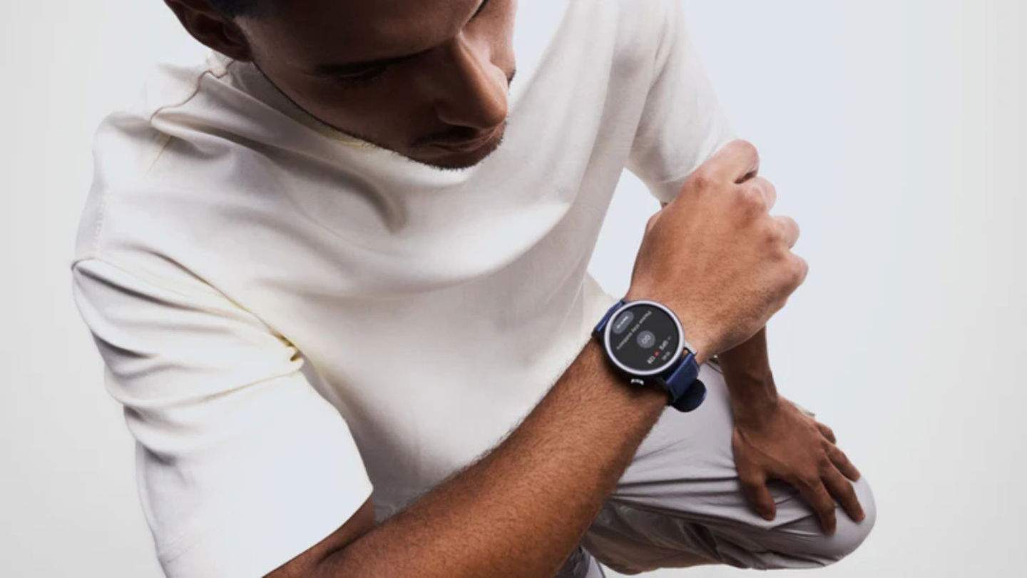 Un empleado que ha estado llegando tarde al trabajo durante un año entero no puede ser despedido directamente