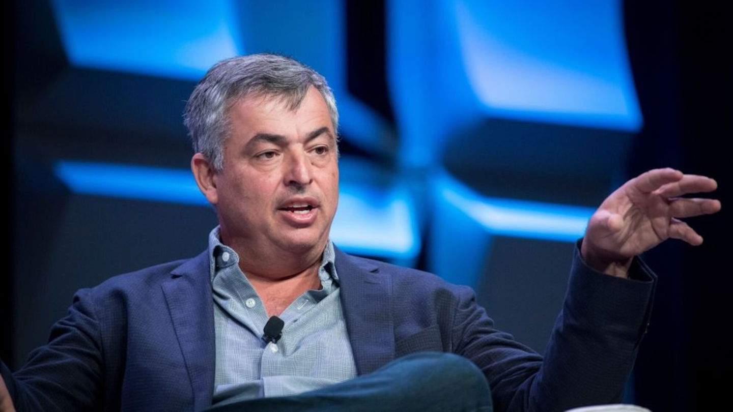 Eddy Cue, VP de serveis d'Apple, sobre la IA: "no necessitaràs un iPhone d'aquí a 10 anys"