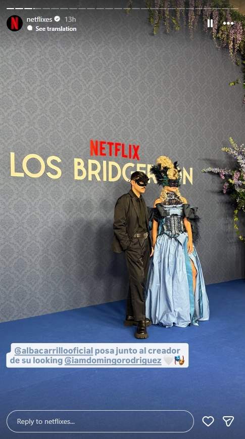 Alba Carrillo i el dissenyador Domingo Rodríguez a l'esdeveniment d'Els Bridgerton/ Instagram Alba Carrillo i el dissenyador Domingo Rodríguez a l'esdeveniment d'Els Bridgerton/ Instagram