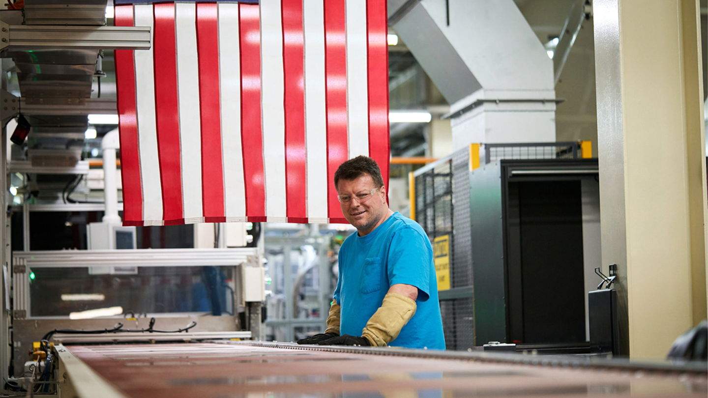 Apple se libra de los aranceles de Trump y fabricará en Estados Unidos pero, ¿qué fabricará exactamente?