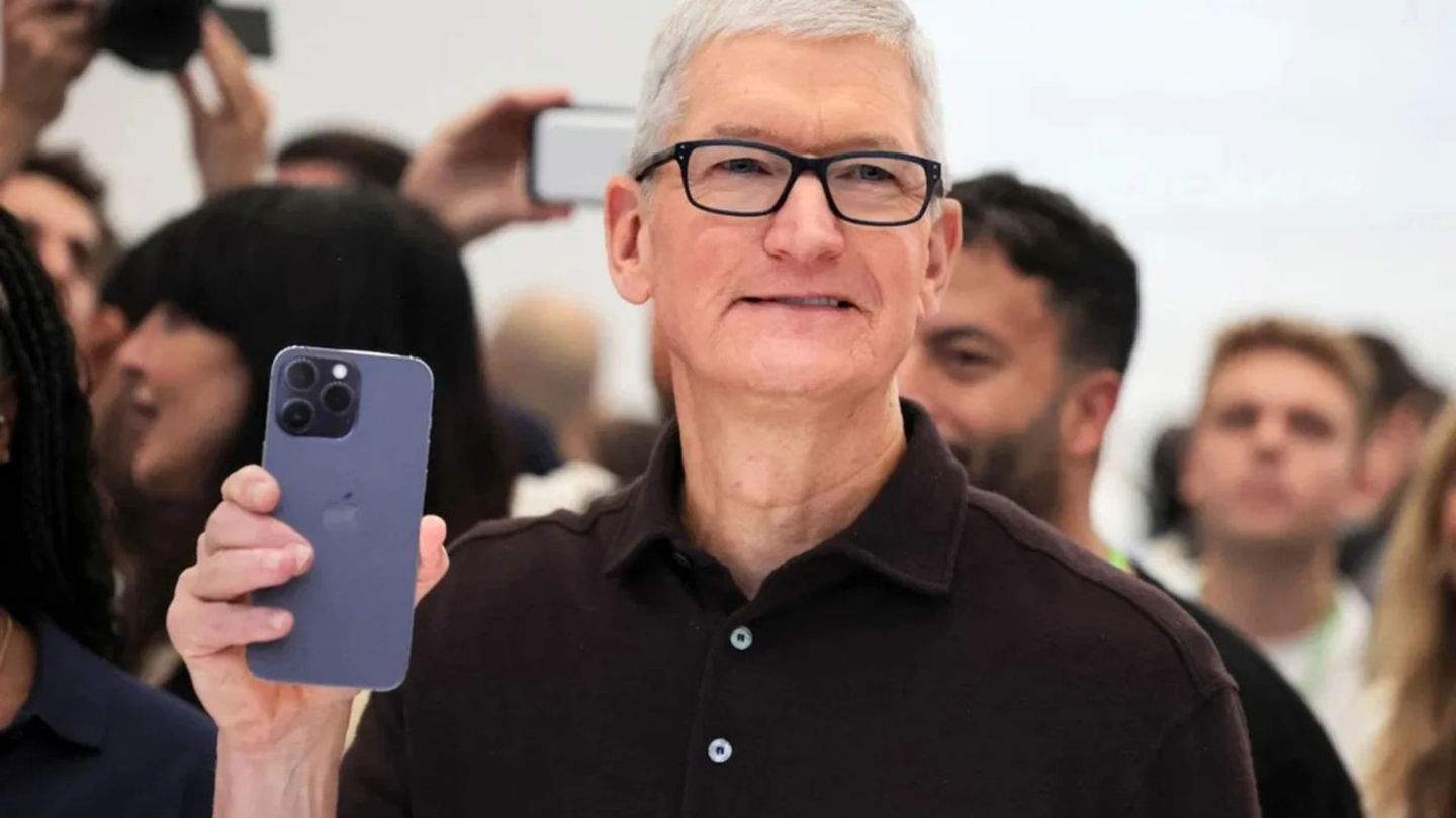 Aunque no lo creas, Tim Cook acaba de superar a Steve Jobs en días como CEO en Apple