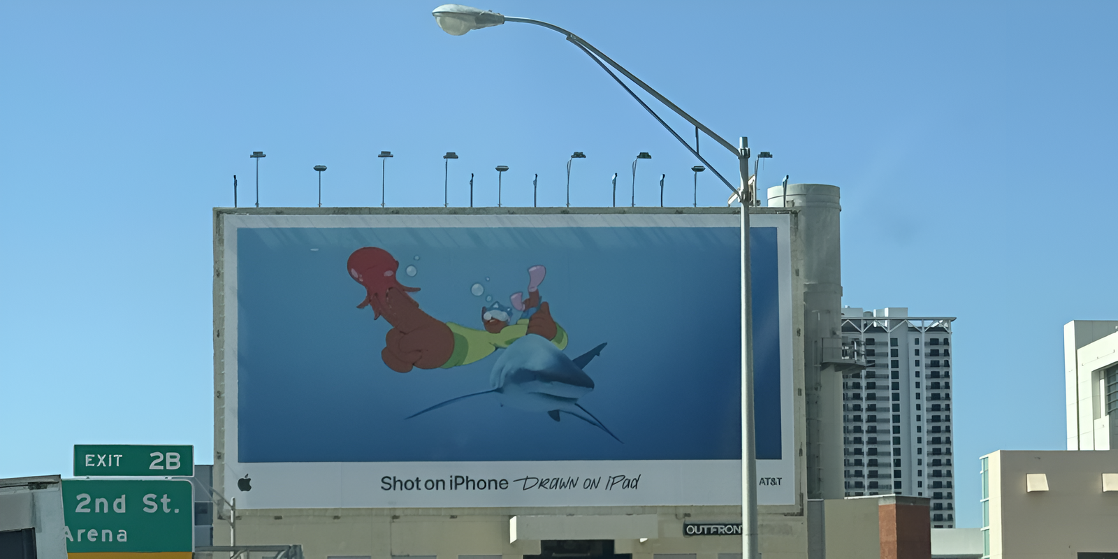 Una nova tanca publicitària d'Apple està aixecant certa polèmica