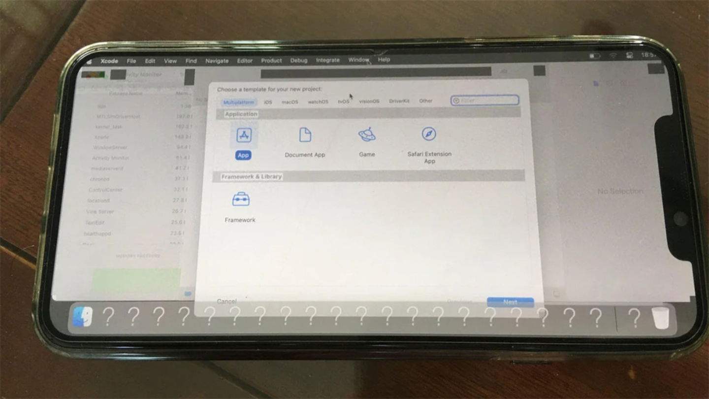 Consiguen ejecutar macOS en un iPhone. Pero no esperes poder hacerlo tú mismo