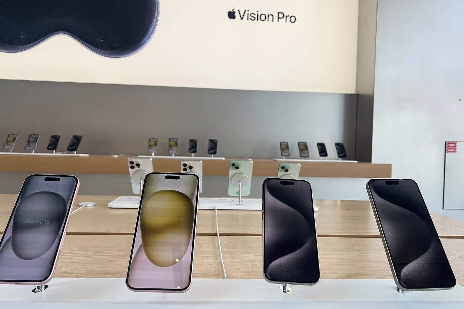 Apple i Samsung cauen en vendes a Europa, tot i que la companyia de la poma té un as a la màniga: l'iPhone 17