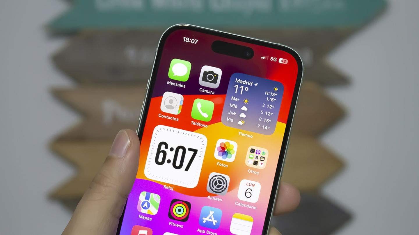 Buenas noticias de Apple para los usuarios de un iPhone 14 y un iPhone 15: les regala un año extra de conexión vía satélite