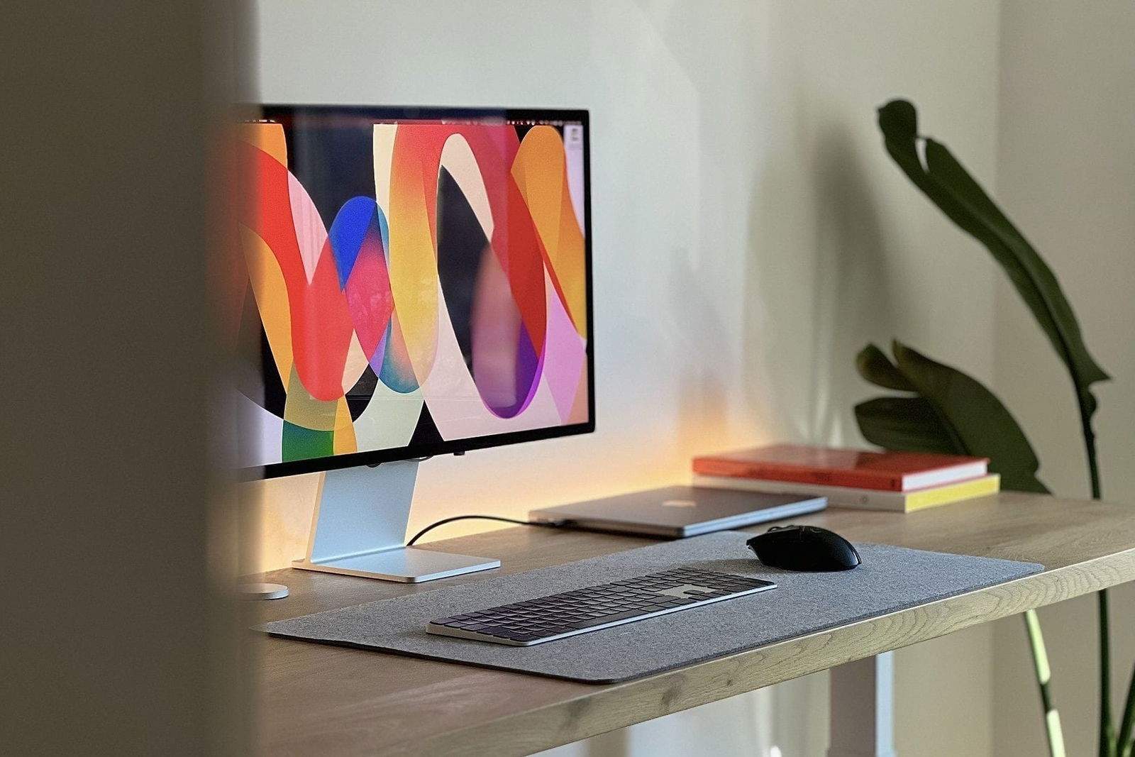 Los mejores monitores para Mac, Mac mini y MacBook: cómo elegir monitor en 2025