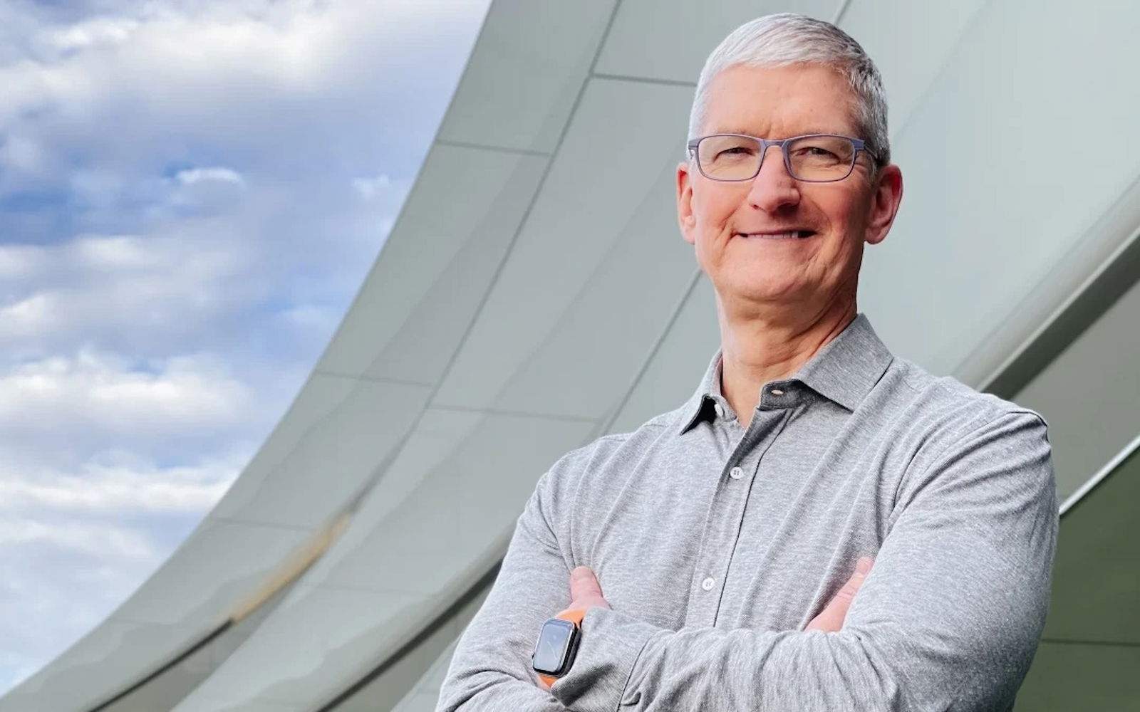 Apunta este nombre como sucesor de Tim Cook, Apple parece tener claro quién debería ser su próximo CEO