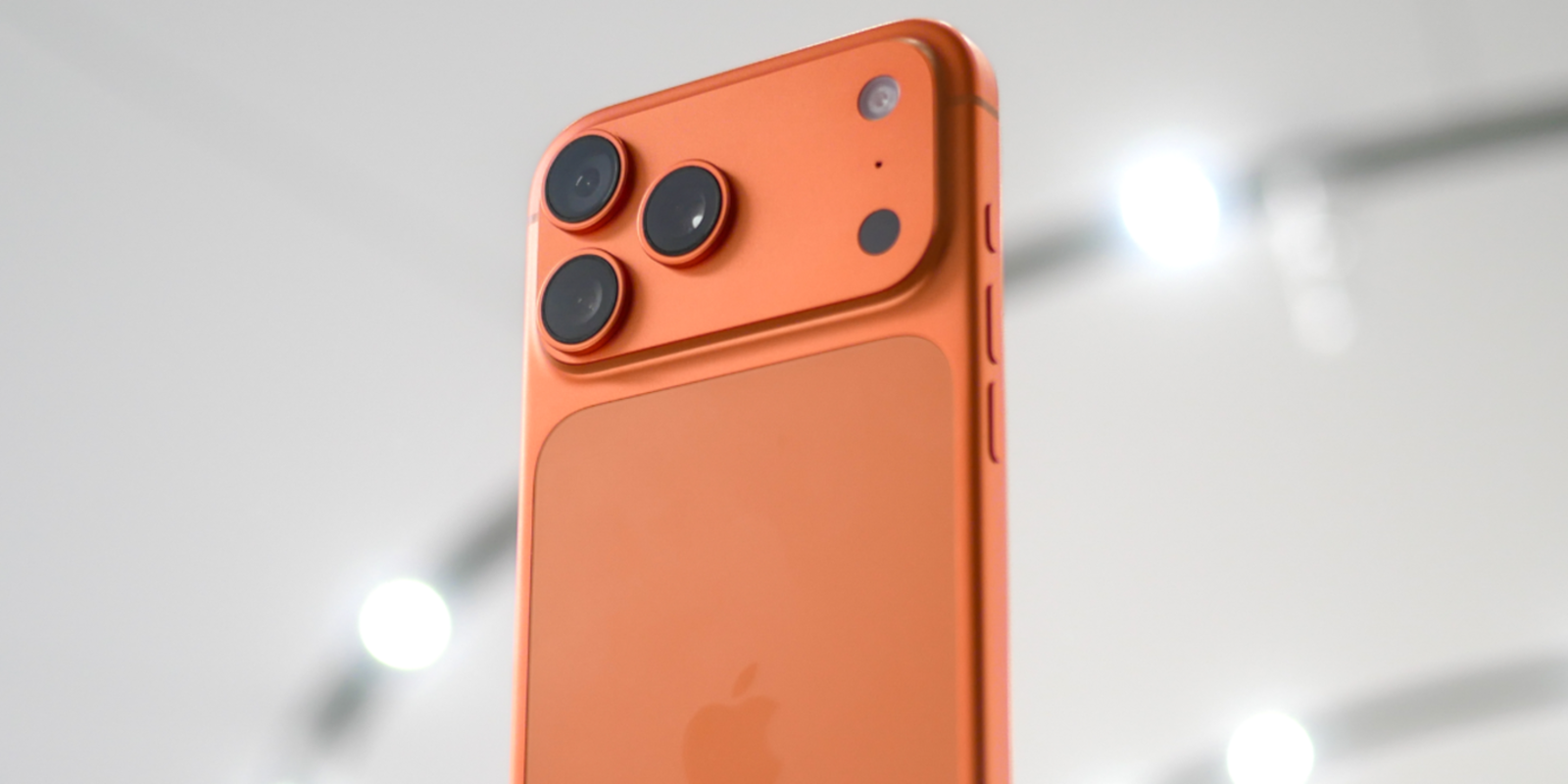 El taronja de l'iPhone 17 Pro et sorprèn? Aquests són tots els dispositius de color taronja que ha llançat Apple