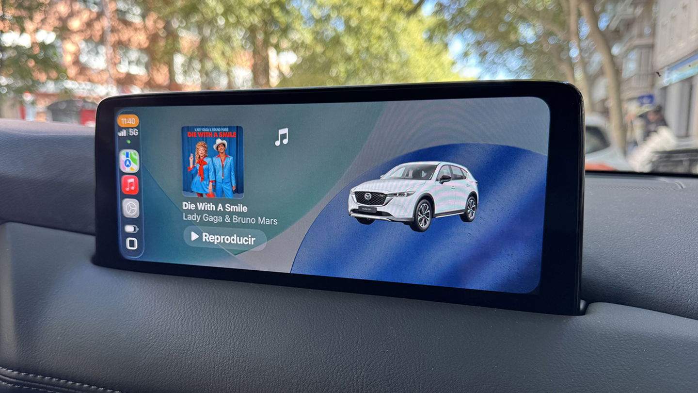 Com posar la foto del teu cotxe a la pantalla amb Apple CarPlay i el teu iPhone