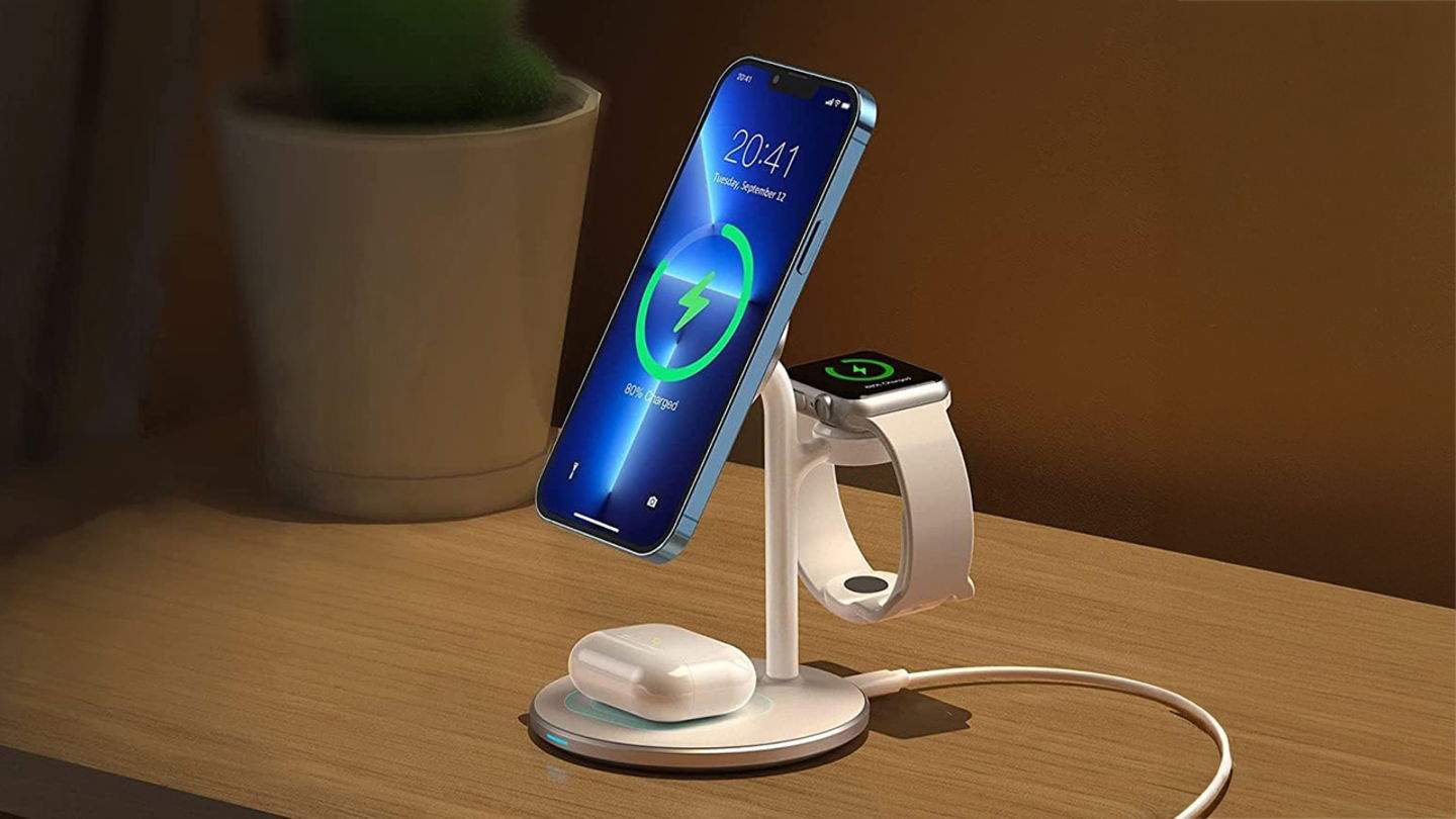 Aquesta estació de càrrega 3 en 1 és perfecta per a un usuari d'Apple i està tirada de preu a Amazon
