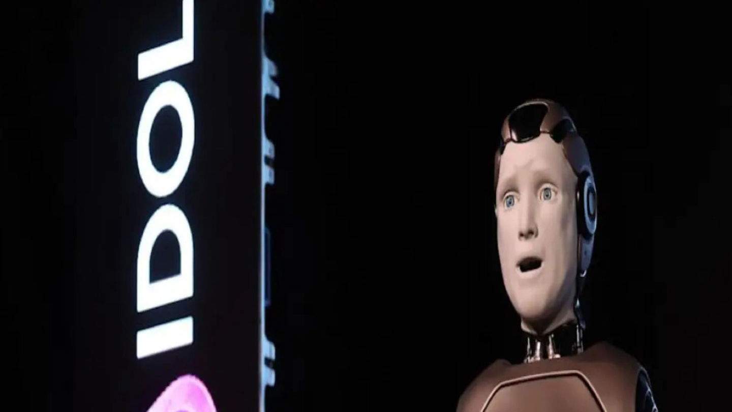 El primer robot humanoide con IA de Rusia hace su debut y se cae en el escenario