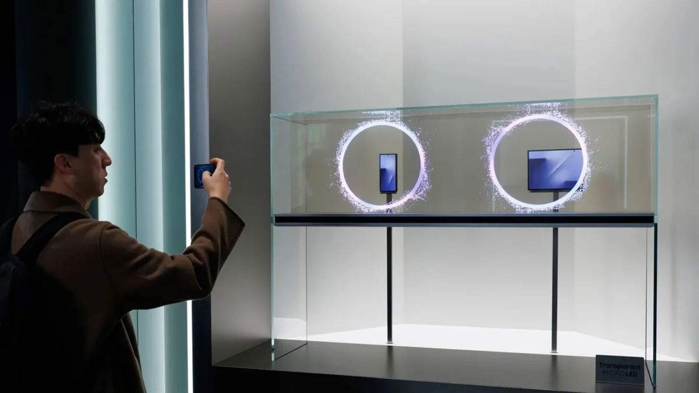 L'smartphone triplegable de Samsung podria costar el mateix que l'iPhone plegable