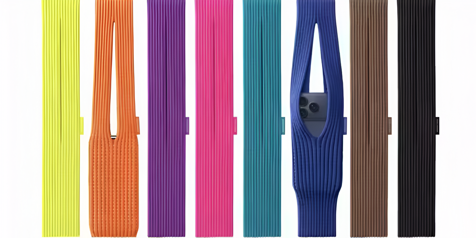 Tras agotarse mundialmente, llegan las falsificaciones: puedes hacerte con un "iPhone‌ Pocket" por apenas 10 euros