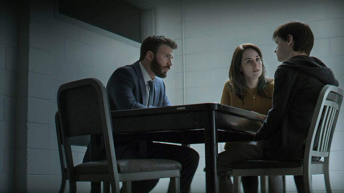 Un dels millors thrillers dels últims anys té només 8 capítols, el protagonitza Chris Evans i pots veure'l gratis en streaming