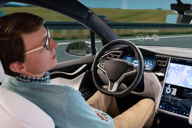 Tesla ha de modificar el seu màrqueting respecte a la conducció autònoma a Califòrnia