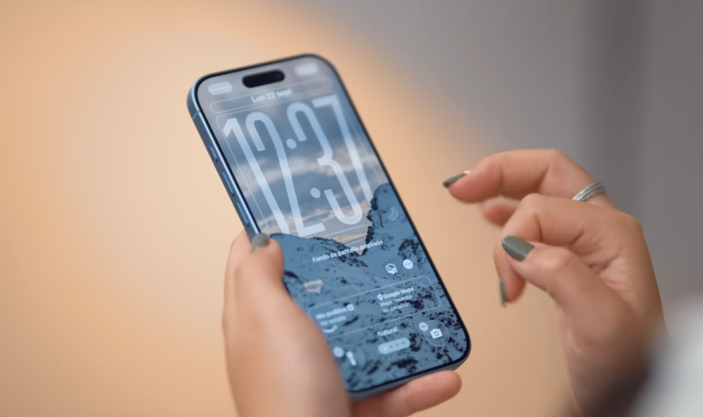 El iPhone 17 recibe su primer descuento justo a tiempo para Navidad