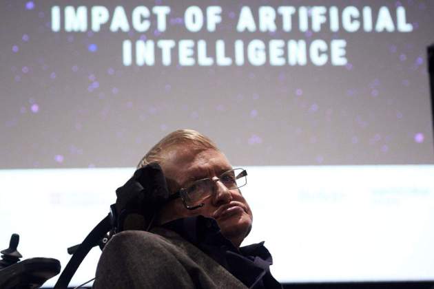 Stephen Hawking ja visualitzava el que podria ser la IA des del 2014