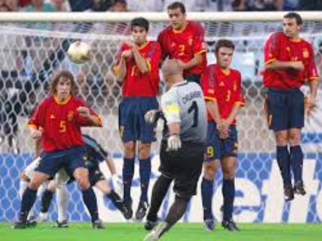 José Luis Chilavert, xutant una falta