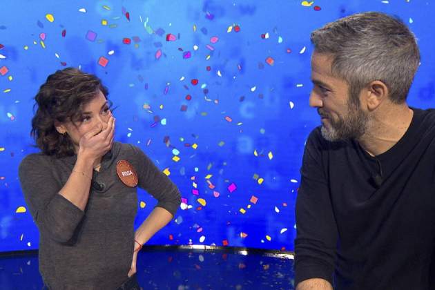 Roberto Leal, actual presentador del programa, després que Rosa guanyés El Rosco fa uns dies / Gtres