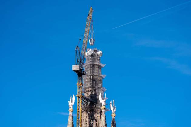 final torre jesus sagrada familia acn (4) final torre jesus sagrada familia acn (4)