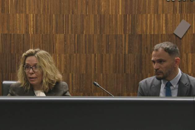 La fiscal en cap de Barcelona, Neus Pujal, i el fiscal de violència contra la infància, Félix Martín