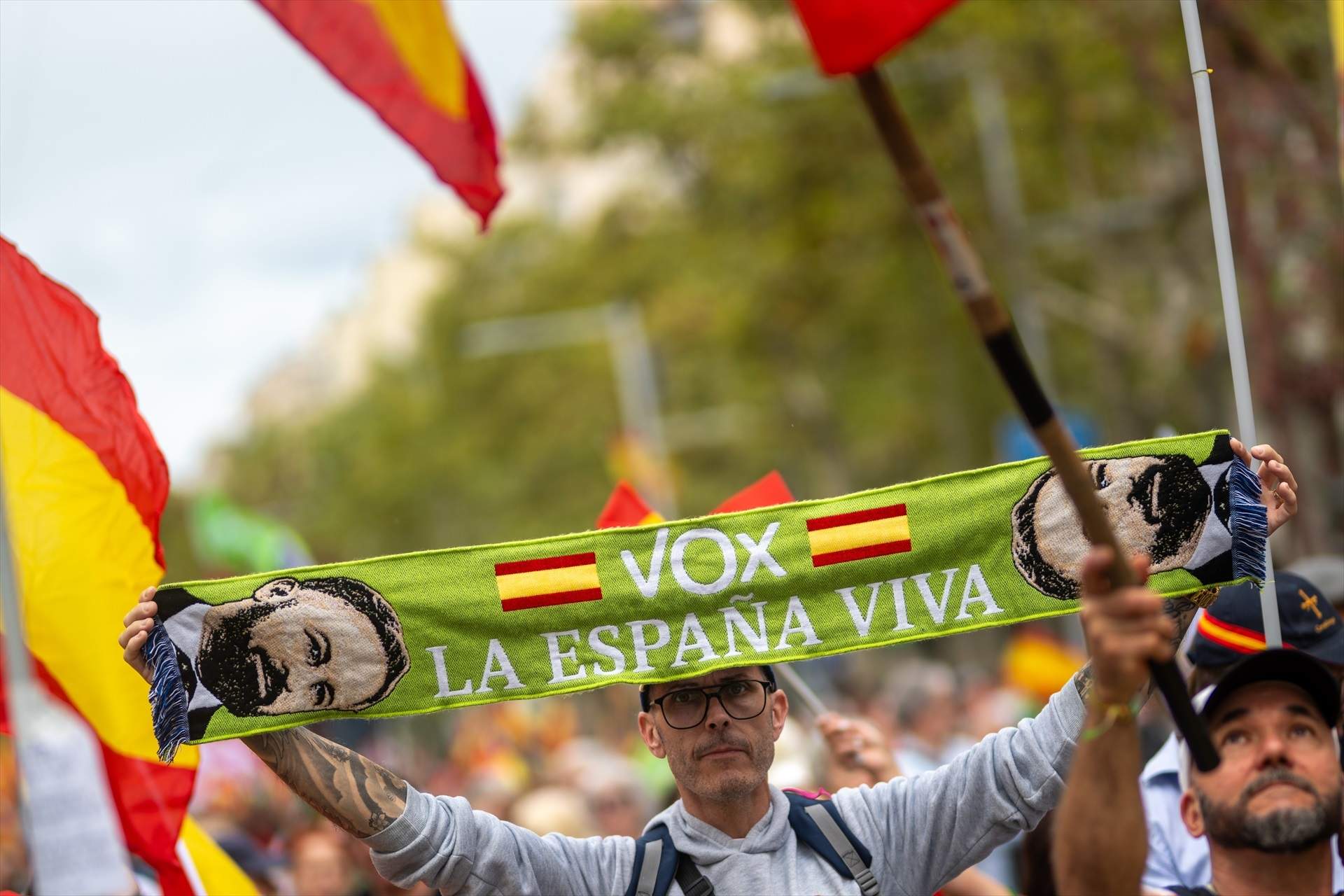 Vox intentarà rascar vots en barris humils de Catalunya capitalitzant el rebuig a les persones migrants