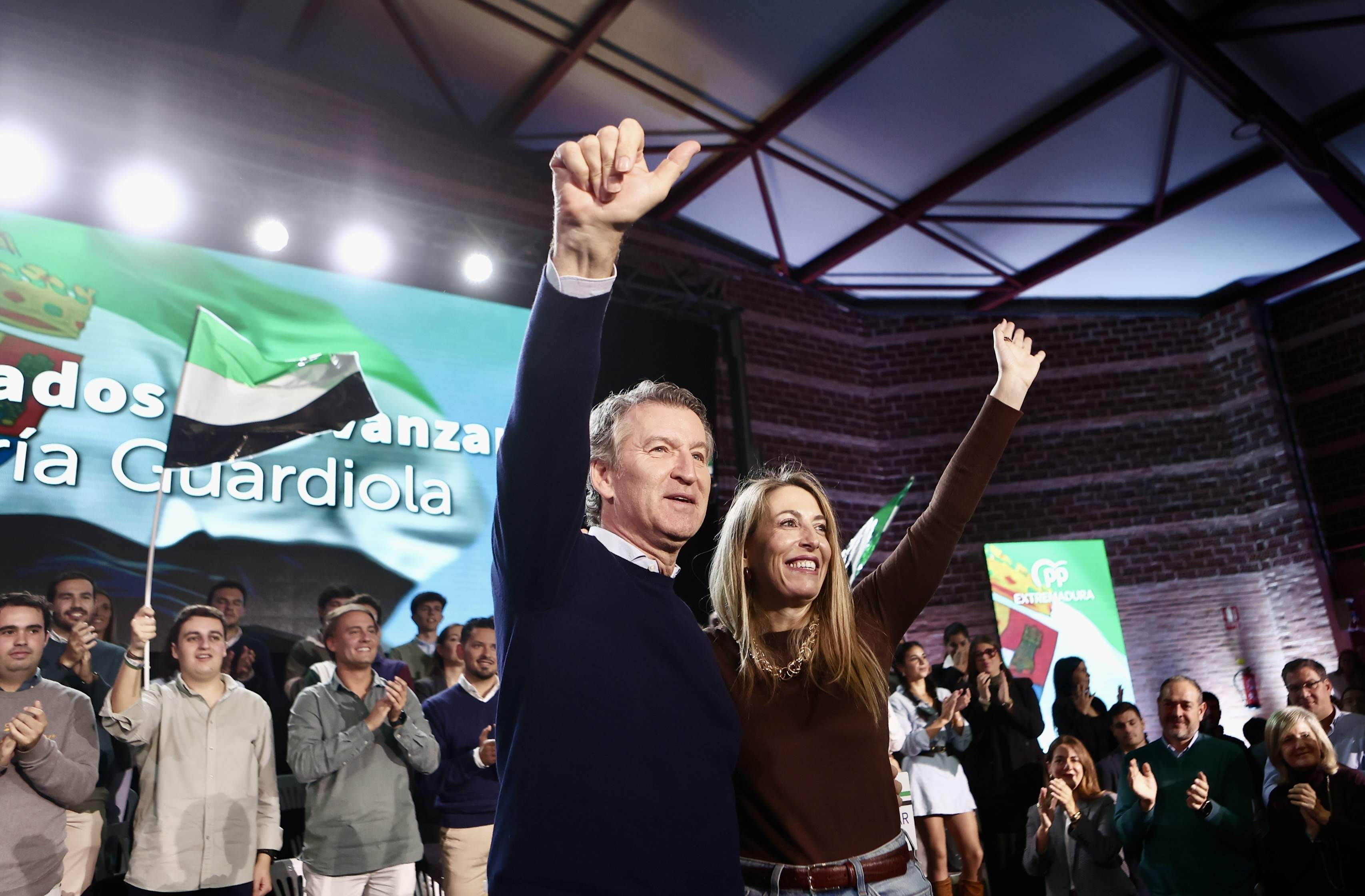 Feijóo aparta Maria Guardiola de les negociacions amb Vox a Extremadura per evitar “el desastre” electoral