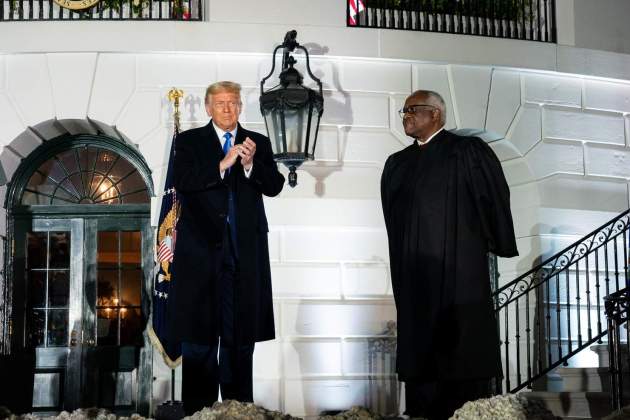 Thomas al costat de Trump l'octubre del 2020 / Europa Press