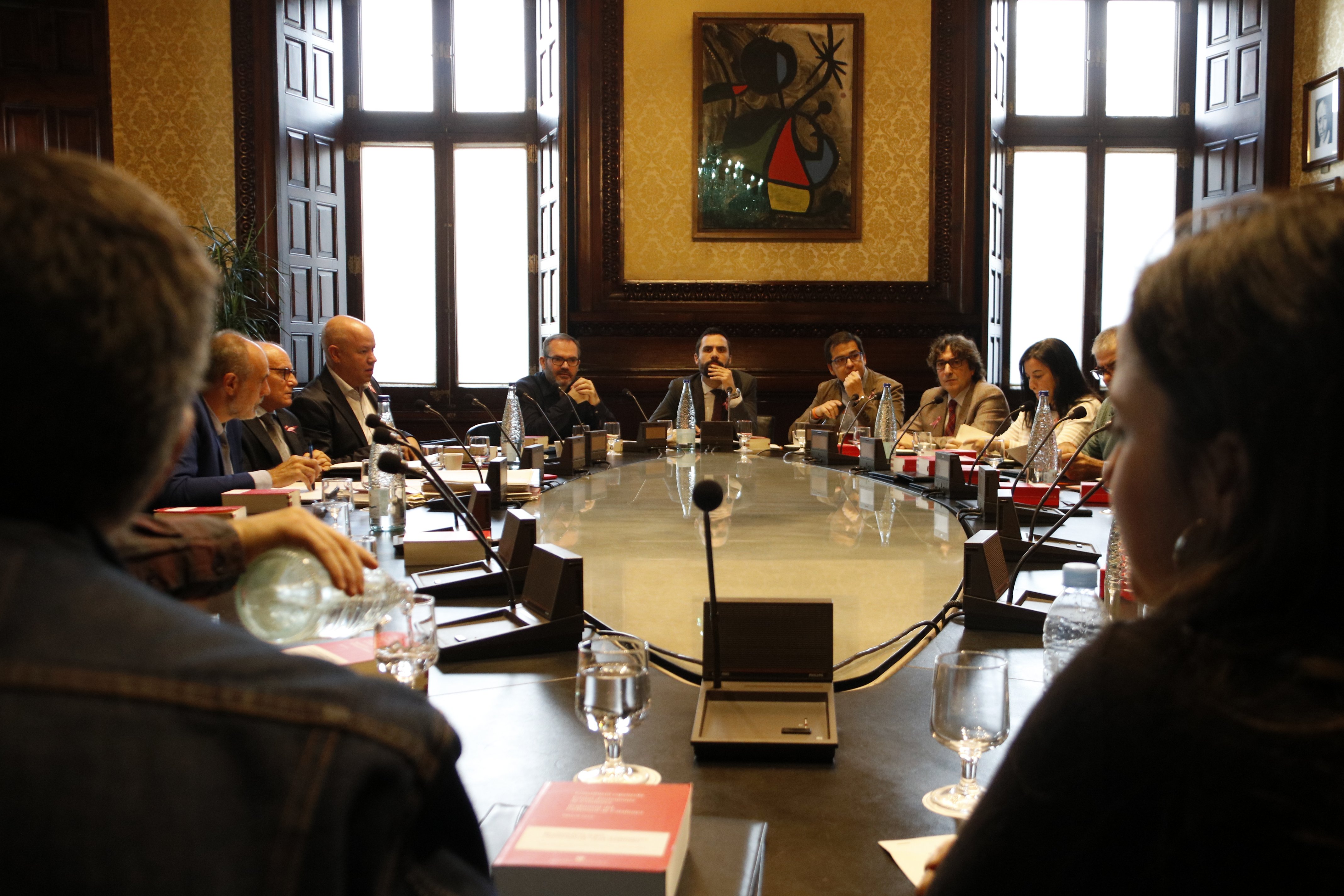 La Mesa reafirma la validesa del vot de Puigdemont i els presos en comissió