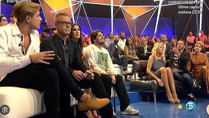 Brays Efe, al mig, a 'El Debate de Gran Hermano' que va presentar Jordi González Telecinco