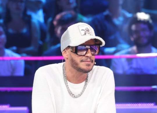 Guille Milkyway, con su gorra y sus gafas en 'Operación Triunfo' Prime