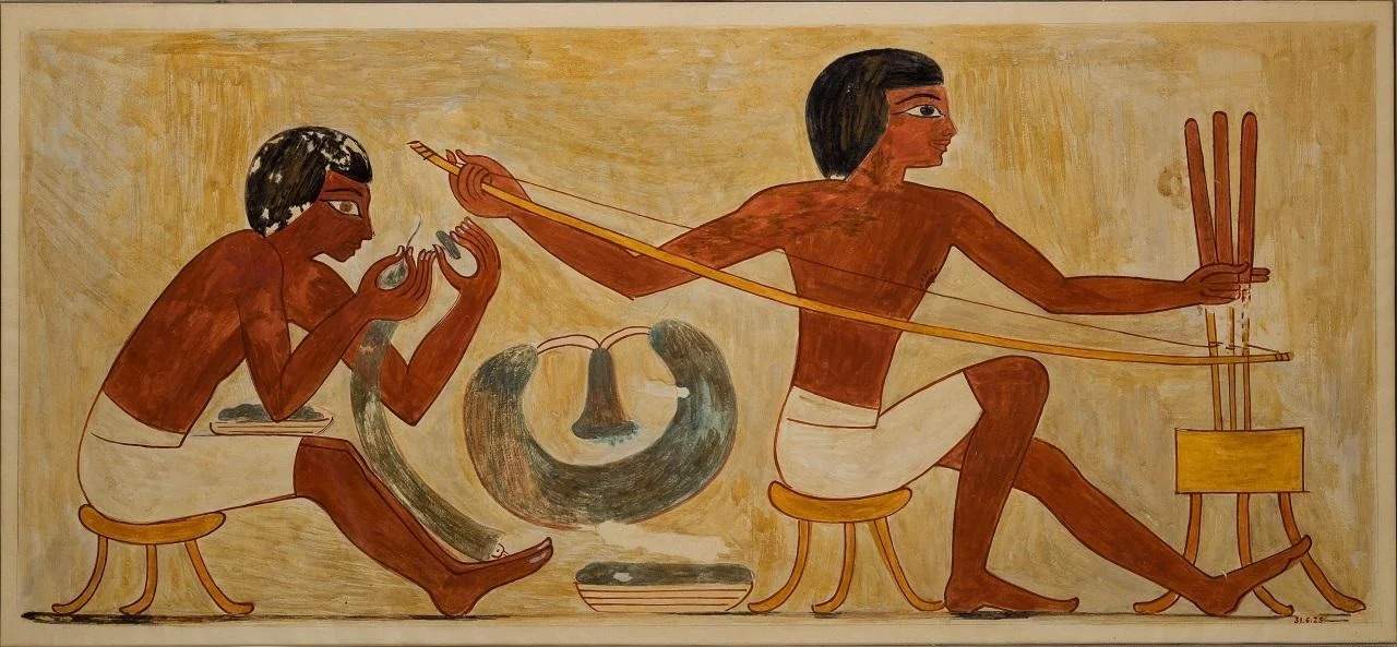 Pintura hallada al oeste de Tebas, Egipto, representando el uso de taladros rotatorios