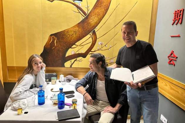 Melyssa Pinto i Mario Casas, junts al restaurant Fuji de Canàries / Instagram